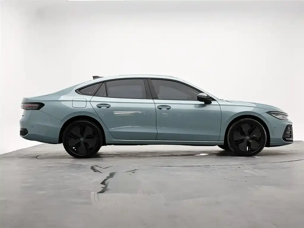 Volkswagen Passat — фото 2