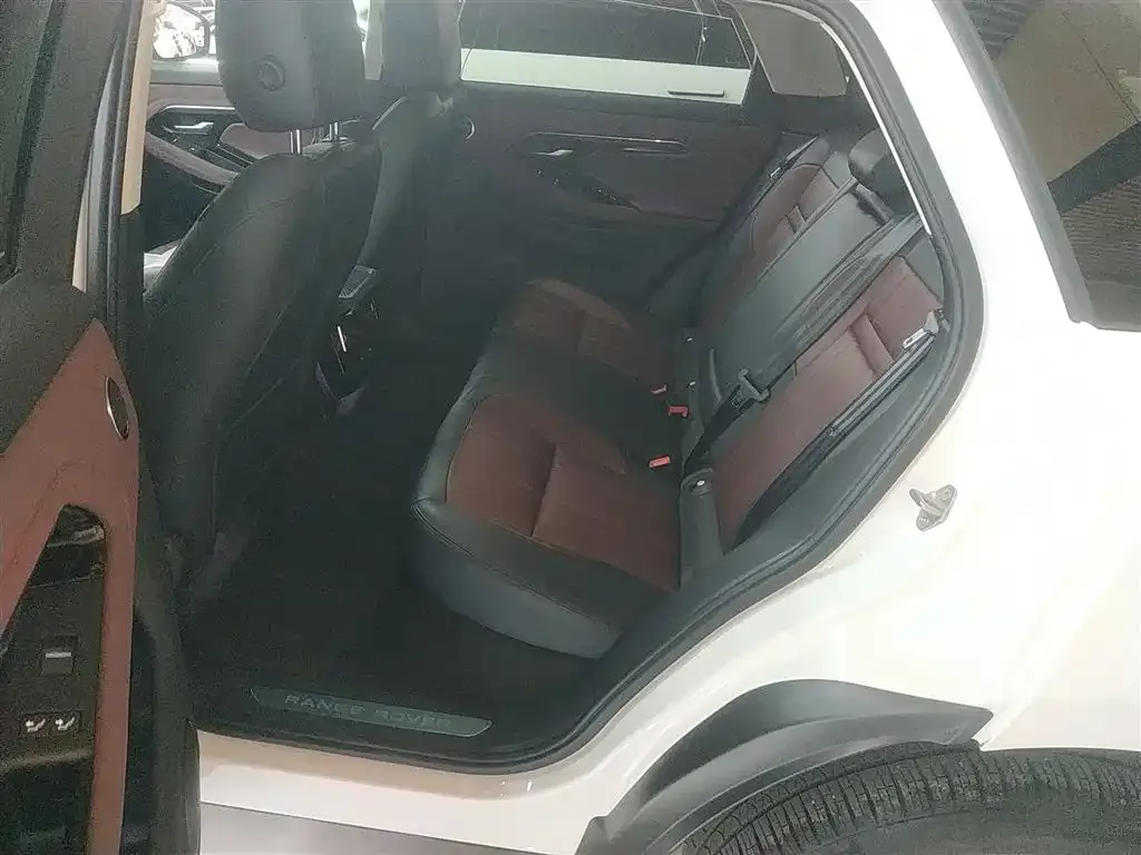 Land Rover Evoque — фото 10