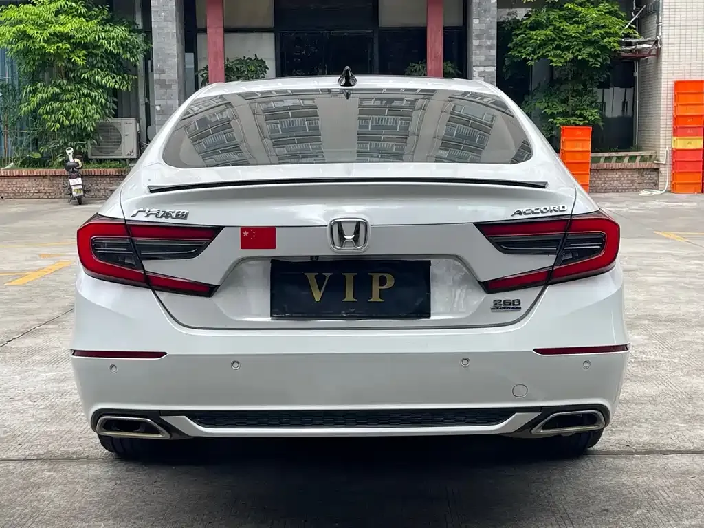 Honda Accord — фото 6