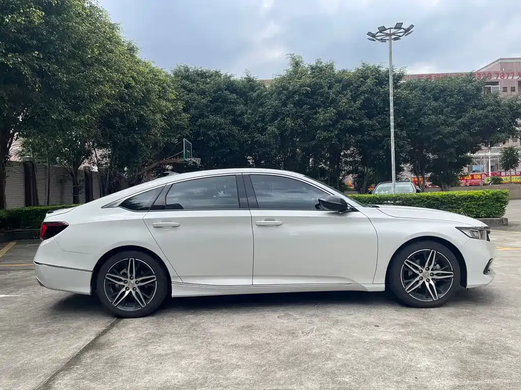 Honda Accord — фото 5