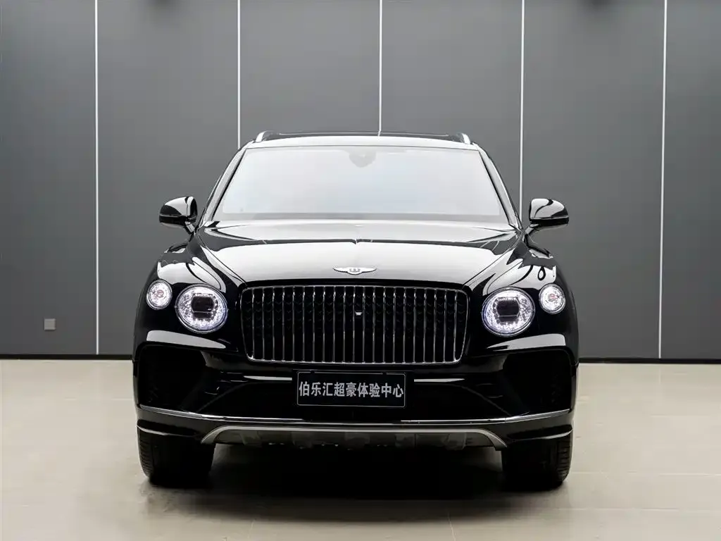 Bentley Bentayga — фото 10