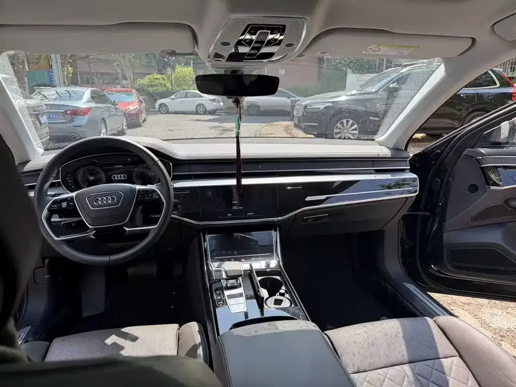 Audi A8 2026 из CN, фото 2