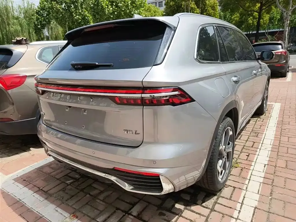 Geely Xingyue L — фото 10