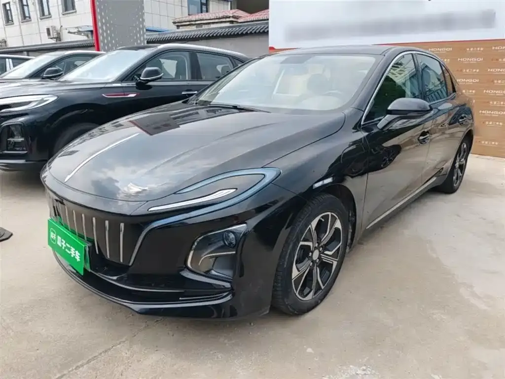 Hongqi E-QM5 — фото 1