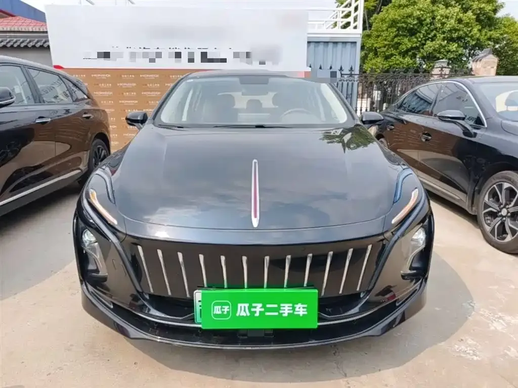 Hongqi E-QM5 — фото 6
