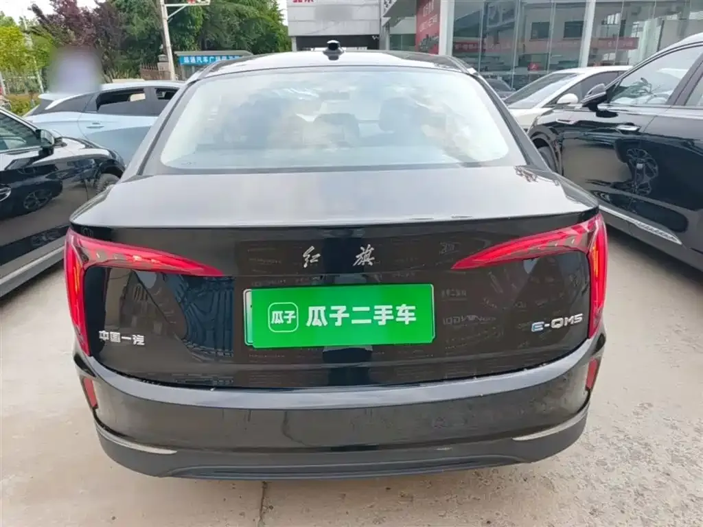 Hongqi E-QM5 — фото 10