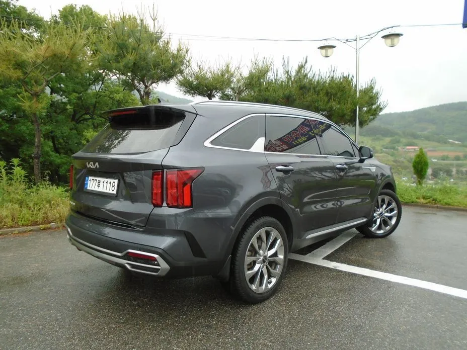 Kia Sorento — фото 4