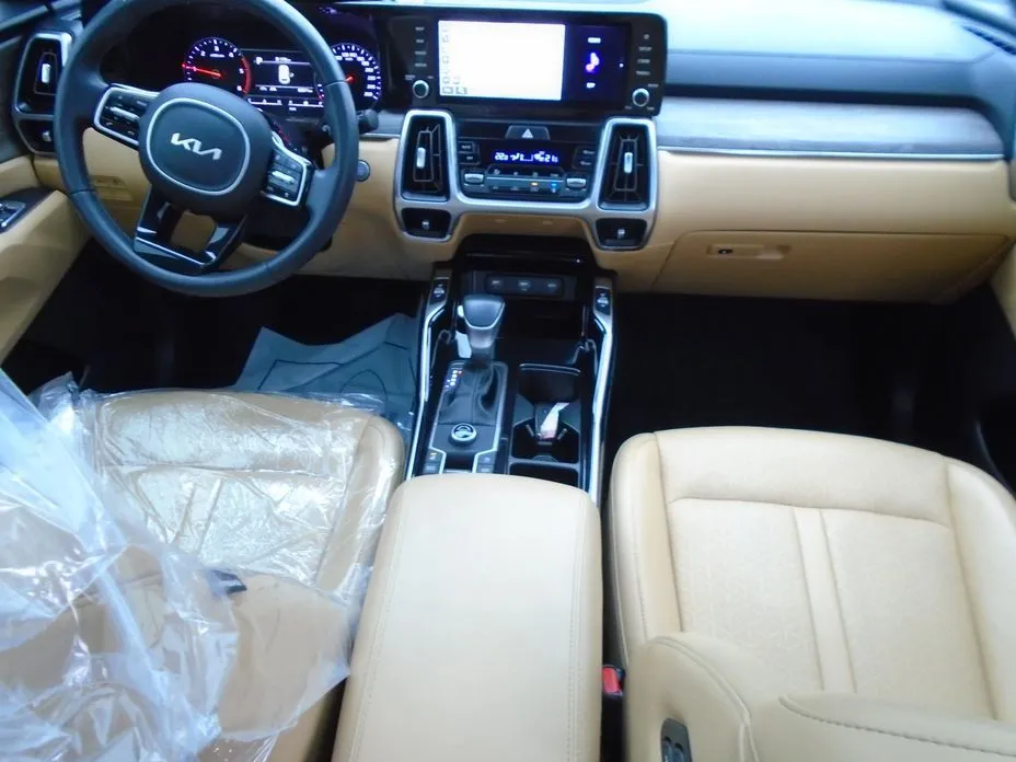 Kia Sorento — фото 8