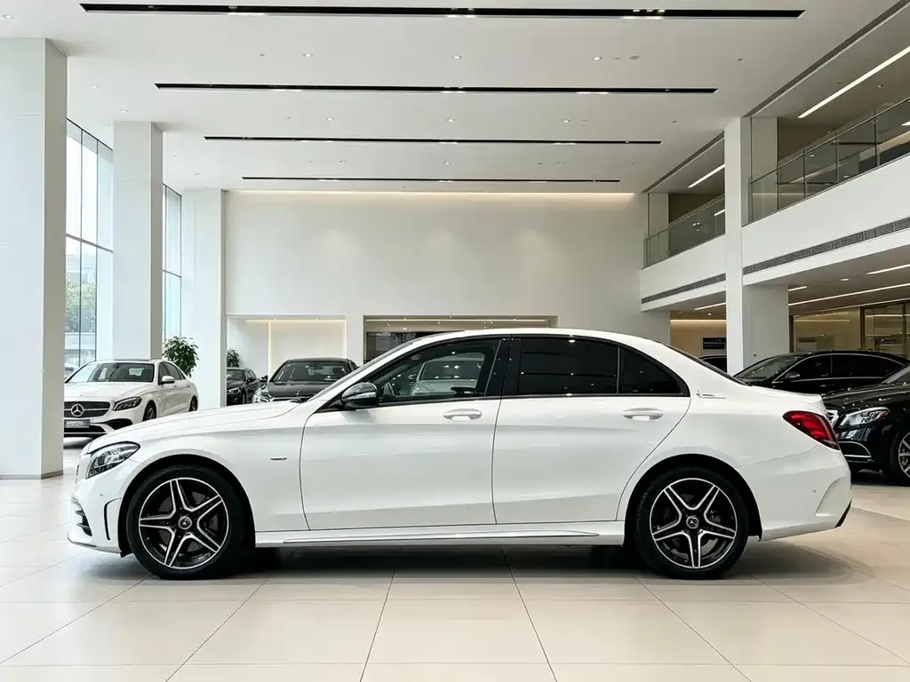 Mercedes-Benz C-Class — фото 7