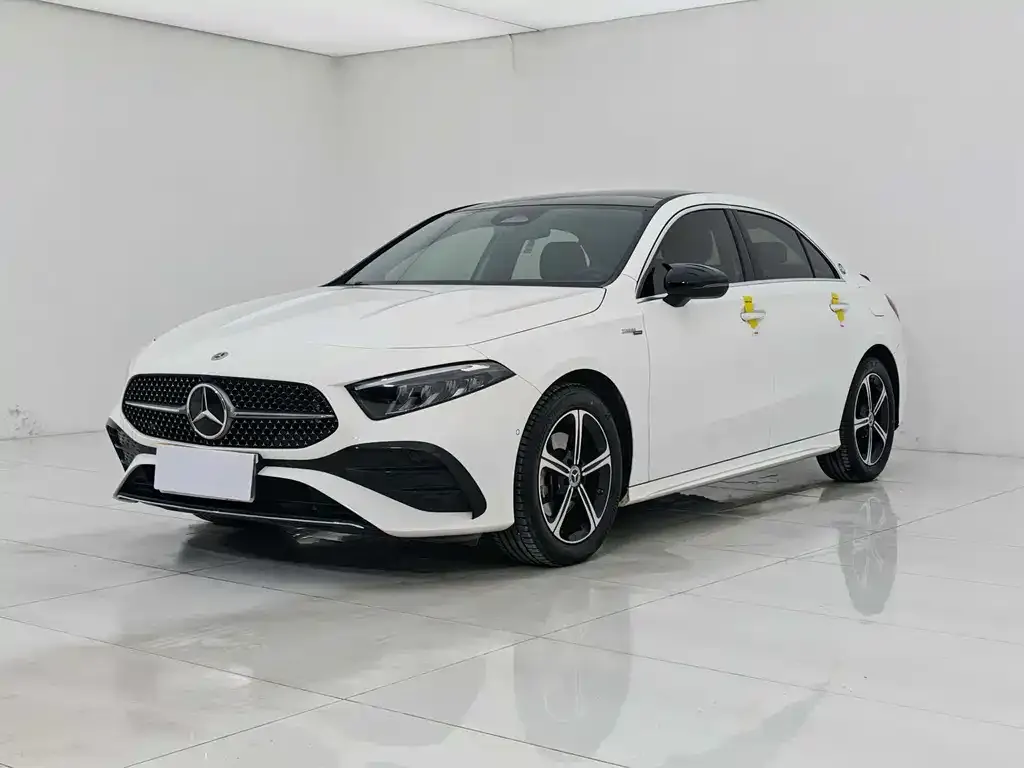 Mercedes-Benz A-Class — фото 1