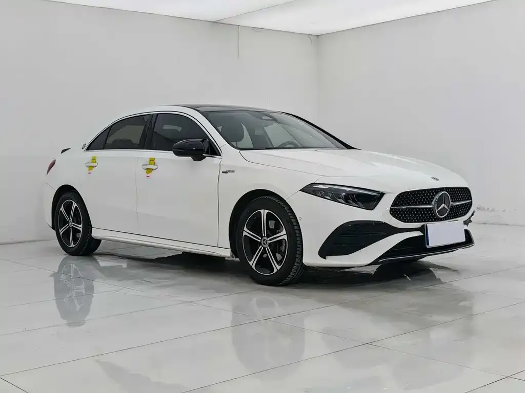 Mercedes-Benz A-Class — фото 3