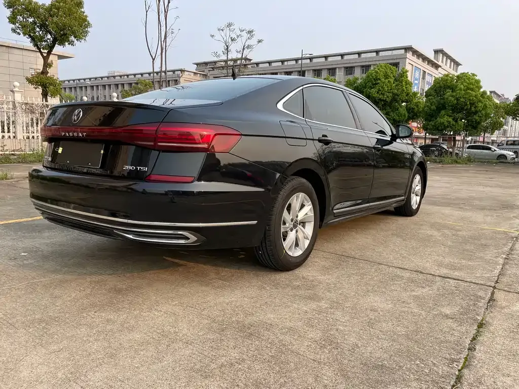 Volkswagen Passat — фото 6