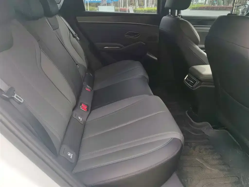 BYD Qin L 2025 из CN, фото 2