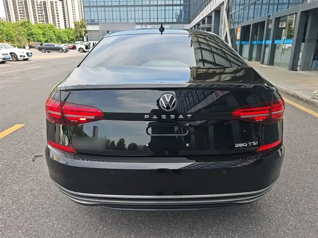Volkswagen Passat 2022 из CN, фото 2