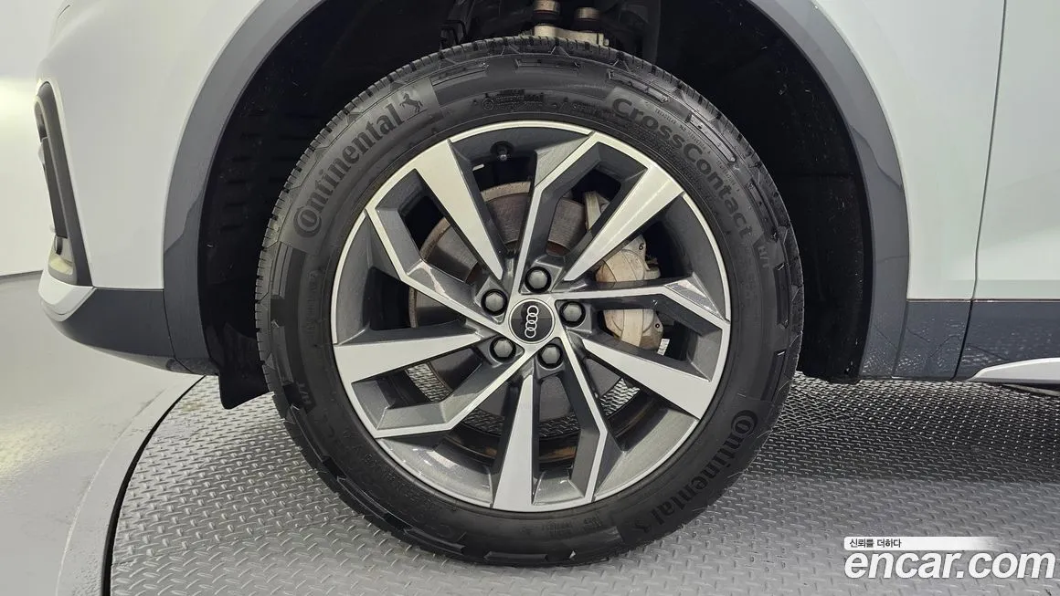 Audi Q5 2021 из KR, фото 9