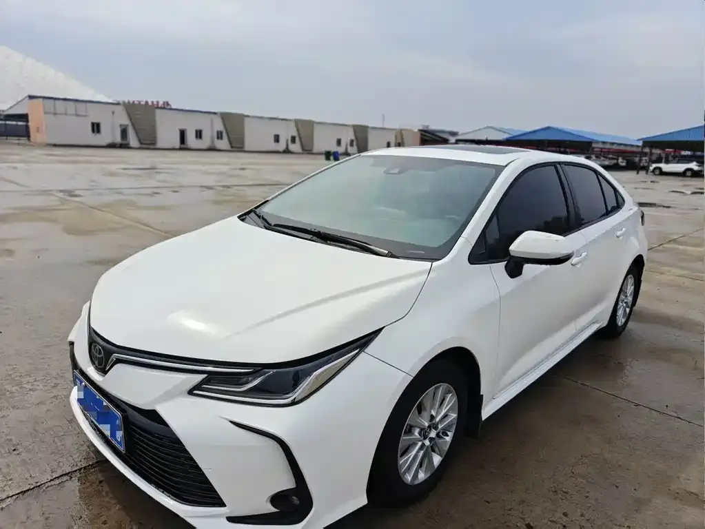 Toyota Corolla 2022 из CN, фото 1
