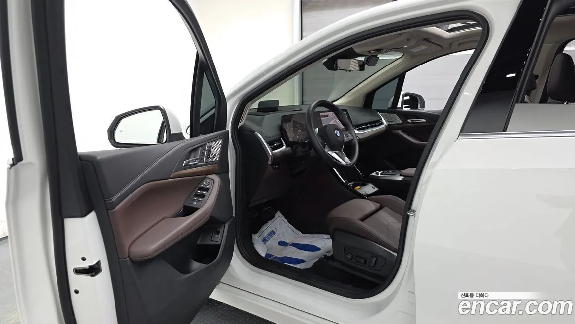 BMW 2-Series 2025 из KR, фото 8