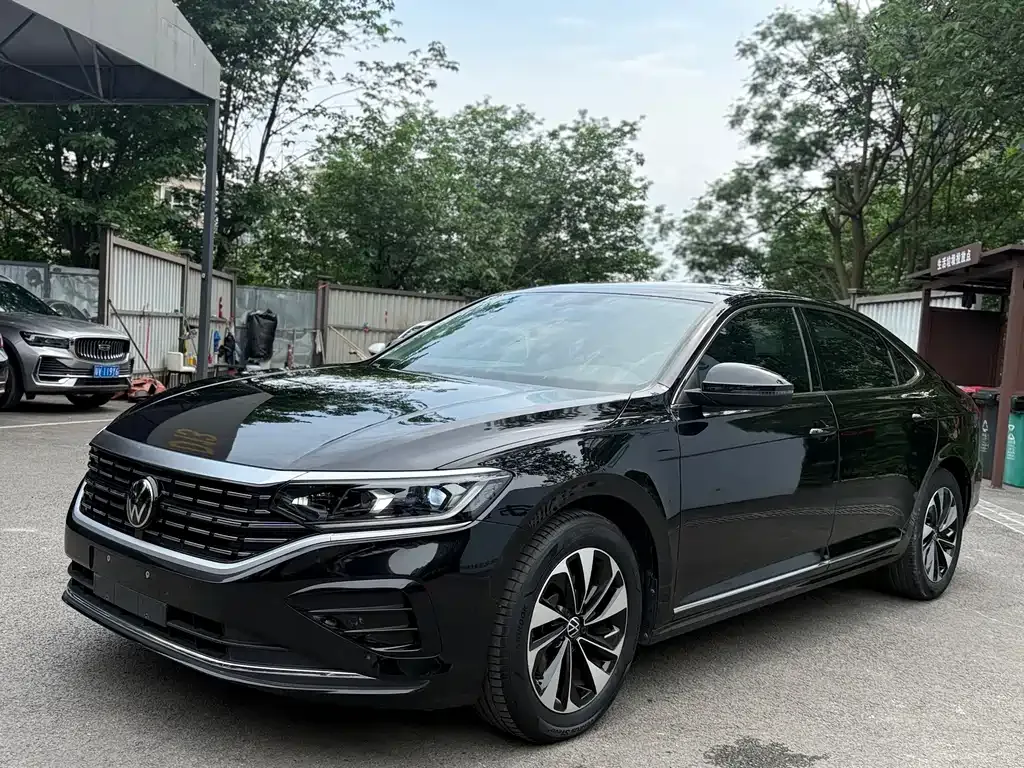 Volkswagen Passat 2023 из CN, фото 1