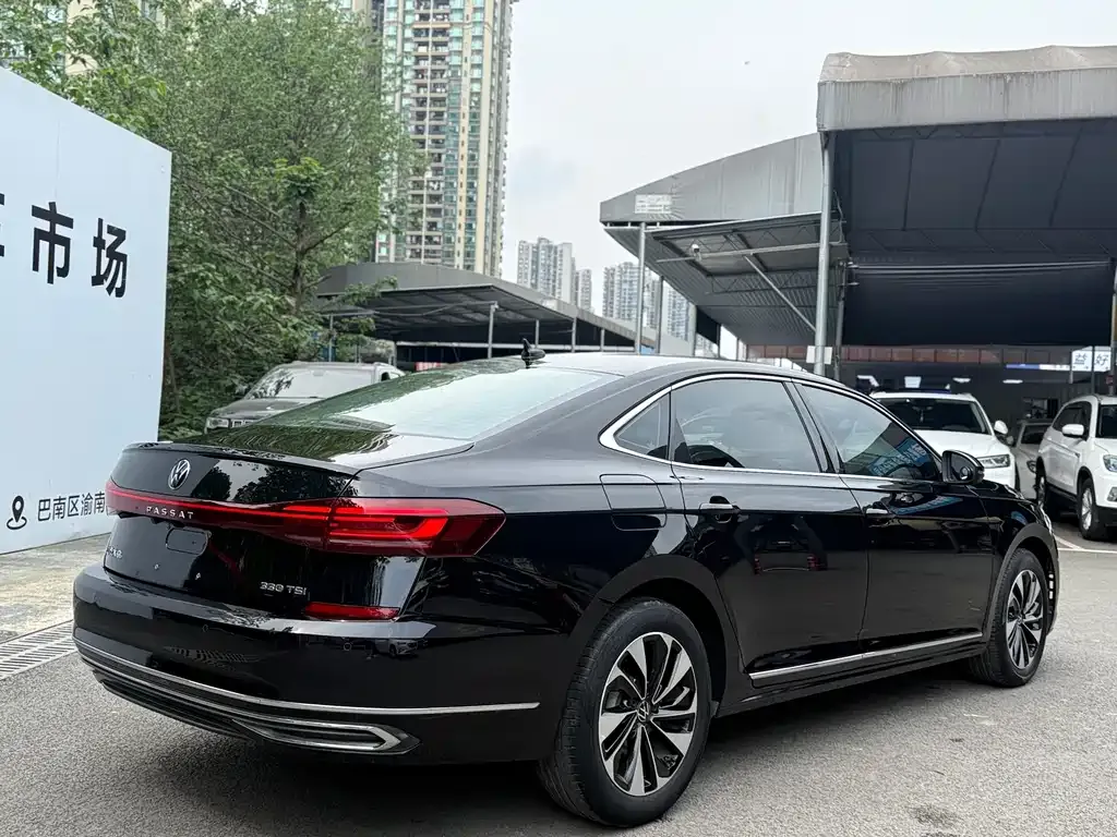 Volkswagen Passat 2023 из CN, фото 8