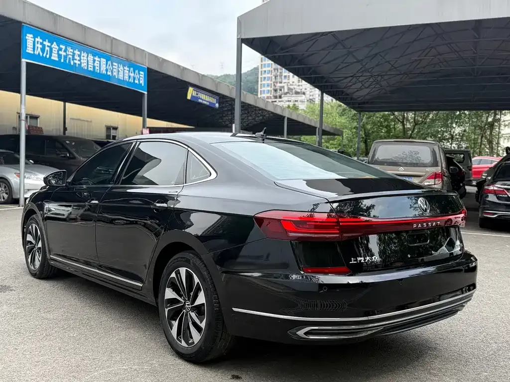 Volkswagen Passat 2023 из CN, фото 2
