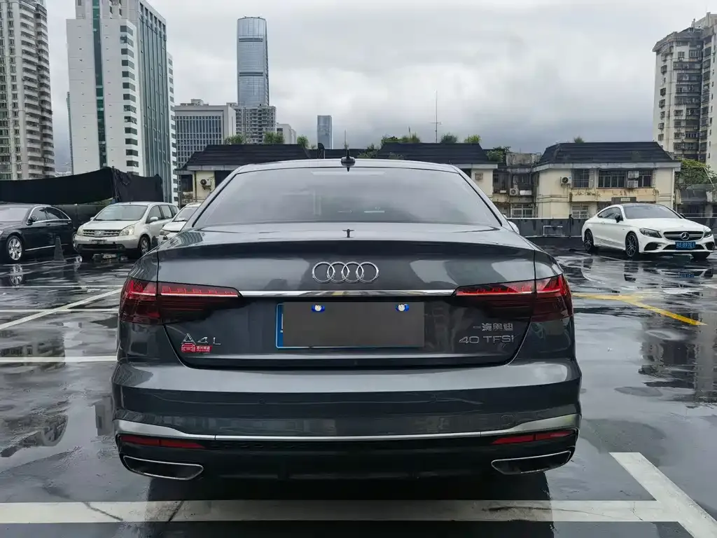 Audi A4L 2021 из CN, фото 8