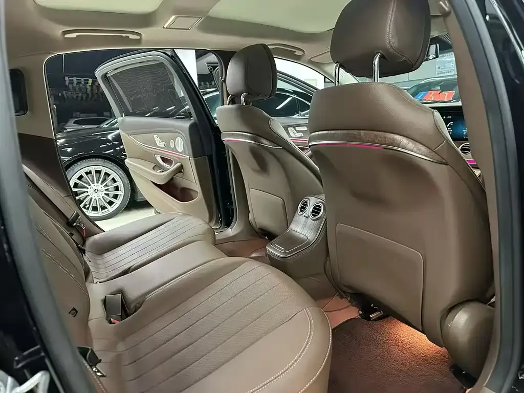 Mercedes-Benz E-Class 2023 из CN, фото 6