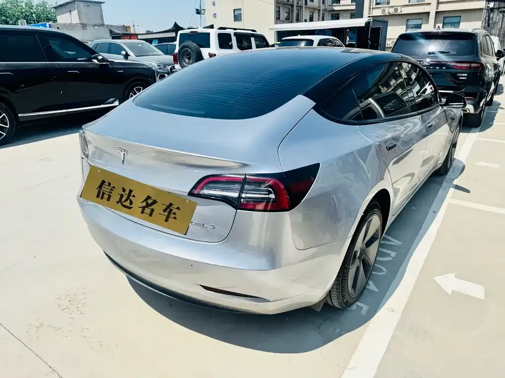 Tesla Model 3 — фото 8