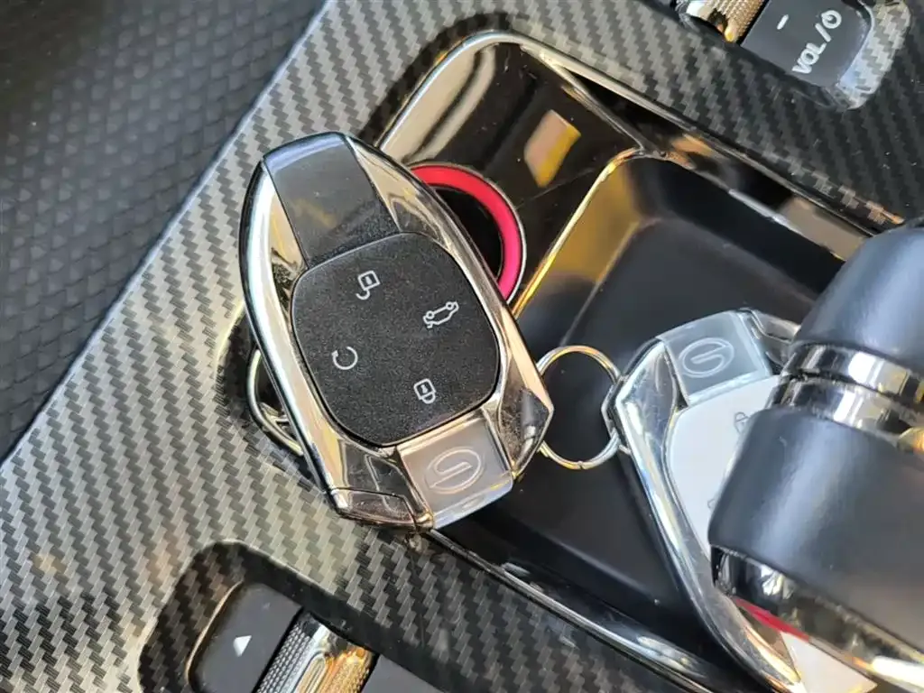 GAC Motor Shadow Leopard — фото 9