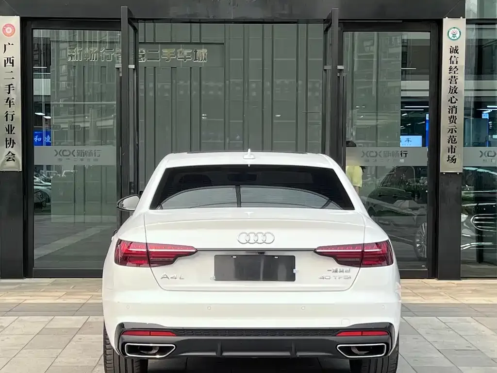 Audi A4L — фото 3