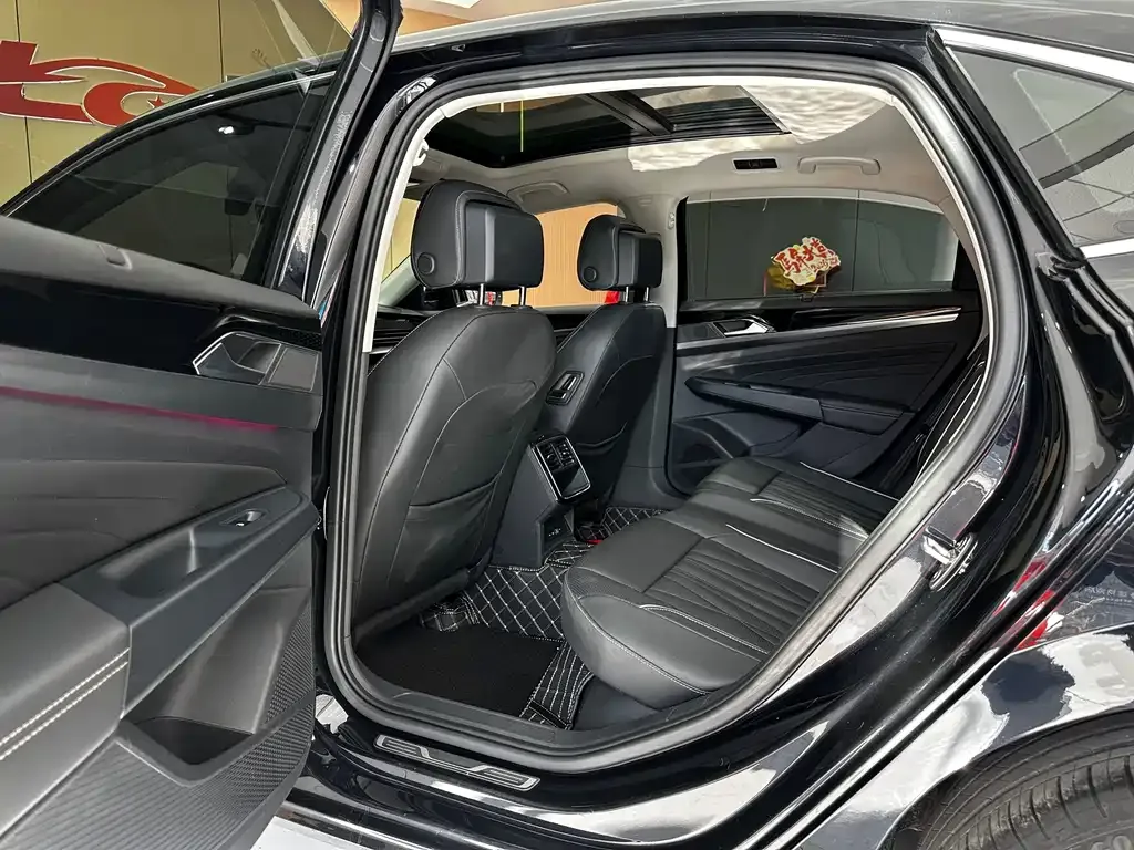 Volkswagen Passat — фото 7