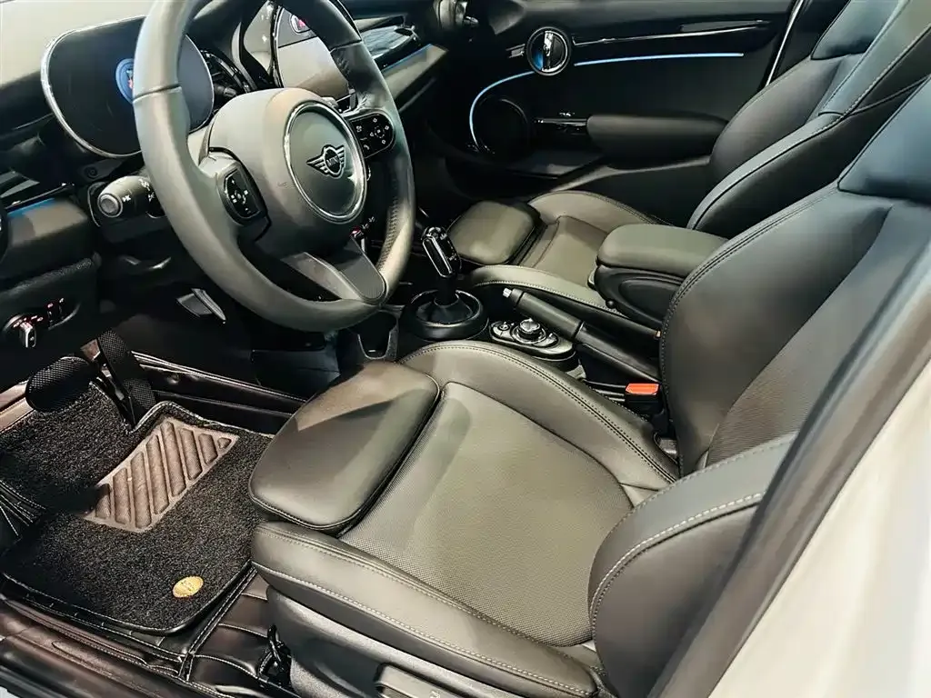MINI Cooper (3-door) 2024 из CN, фото 6