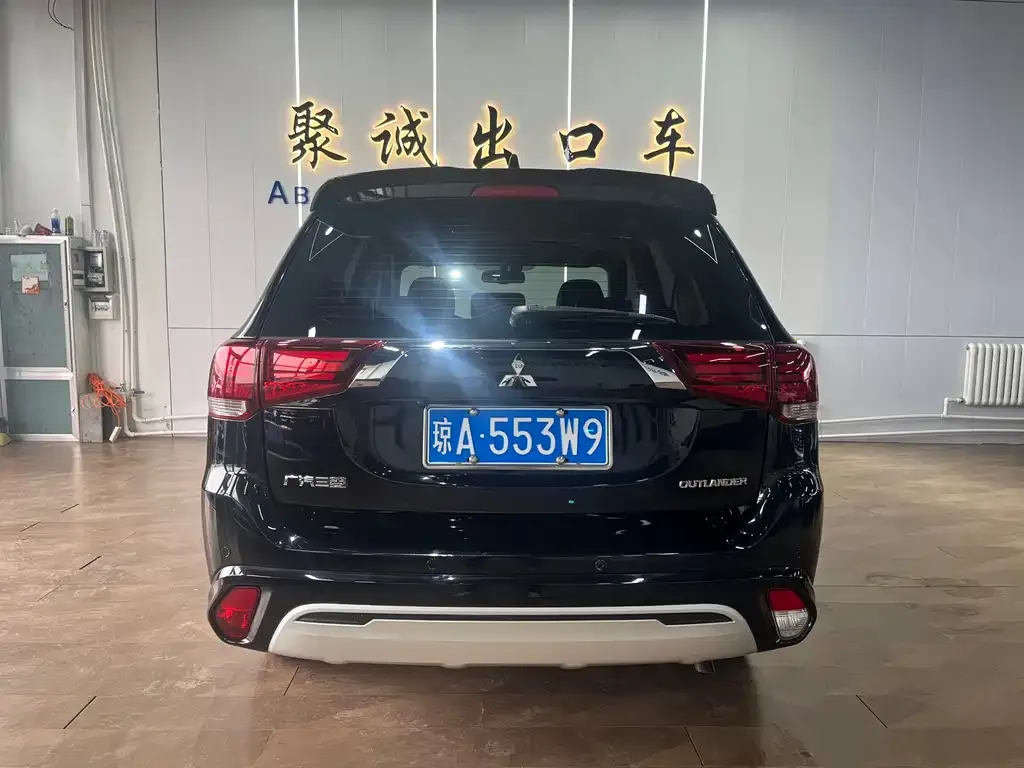 Mitsubishi Outlander — фото 3