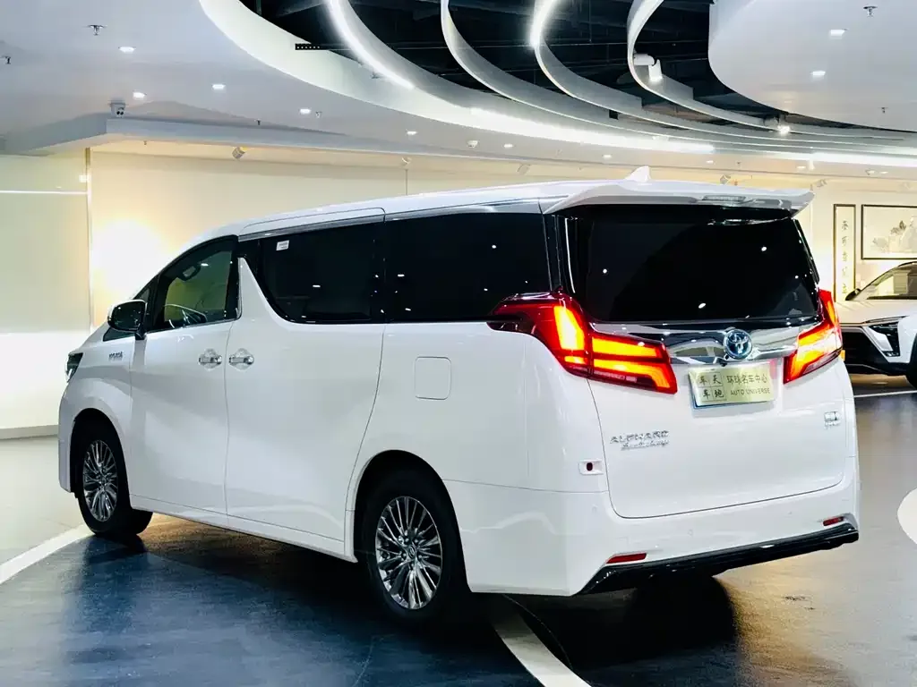 Toyota Alphard 2022 из CN, фото 4