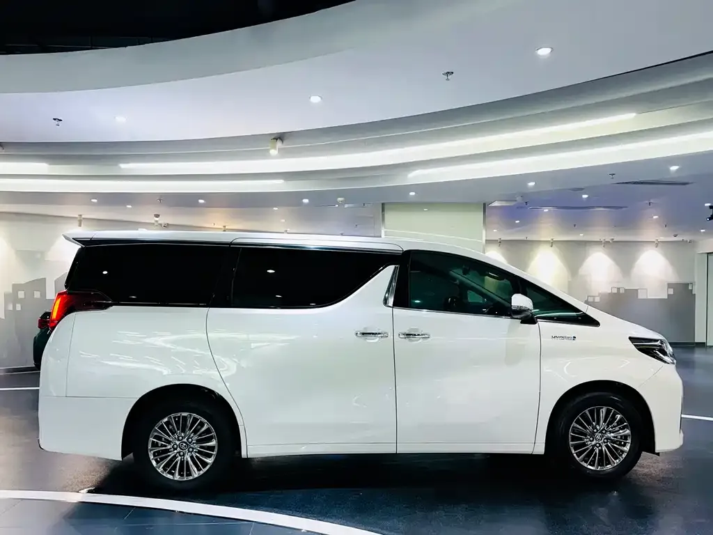 Toyota Alphard 2022 из CN, фото 3