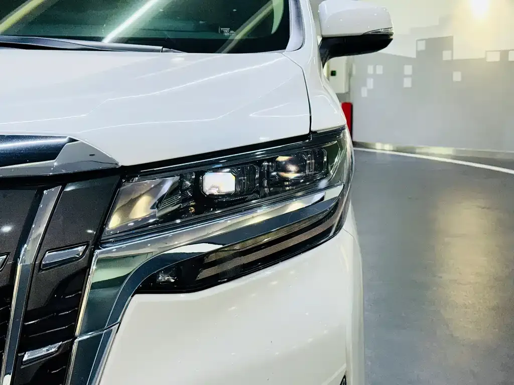 Toyota Alphard 2022 из CN, фото 5