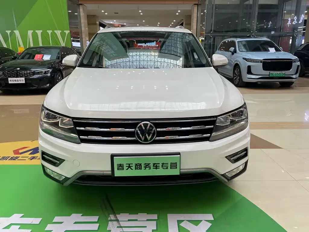 Volkswagen Tiguan L — фото 4