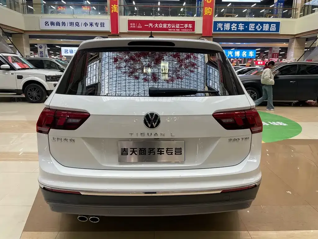 Volkswagen Tiguan L — фото 5