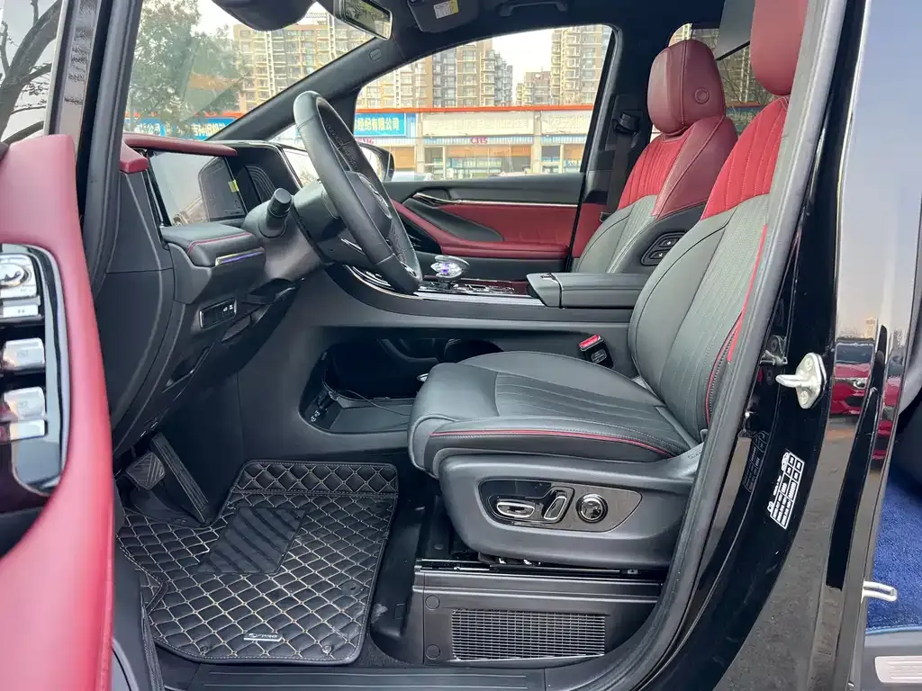 GAC Motor Trumpchi M8 — фото 2