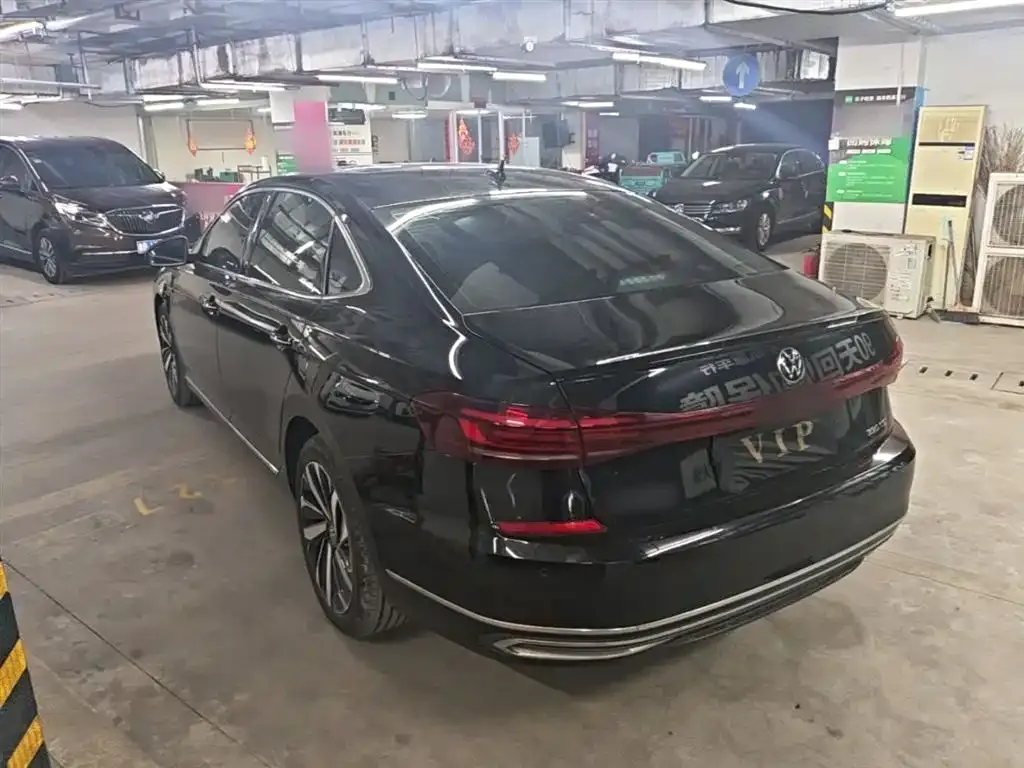 Volkswagen Passat — фото 9