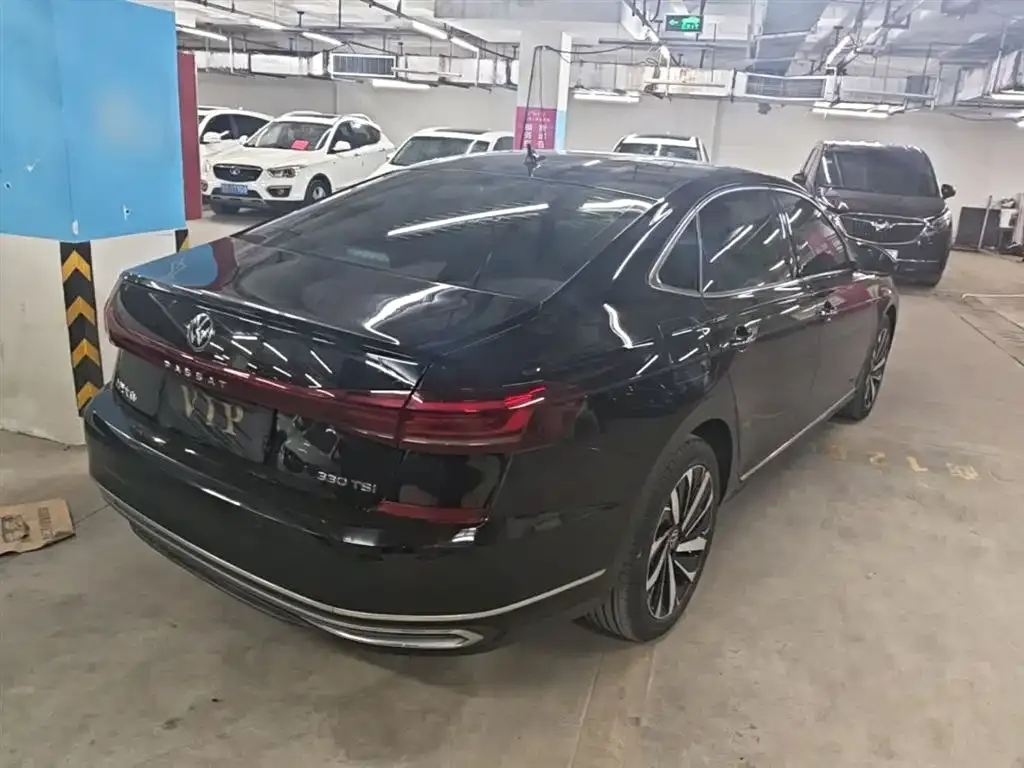 Volkswagen Passat — фото 8