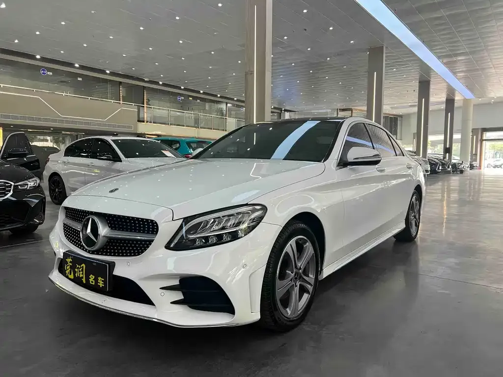 Mercedes-Benz C-Class — фото 1