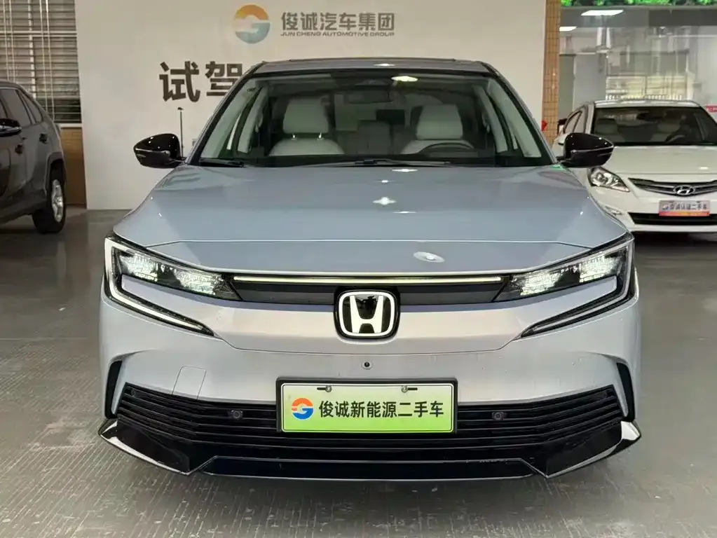 Honda e:NP2 2025 из CN, фото 2