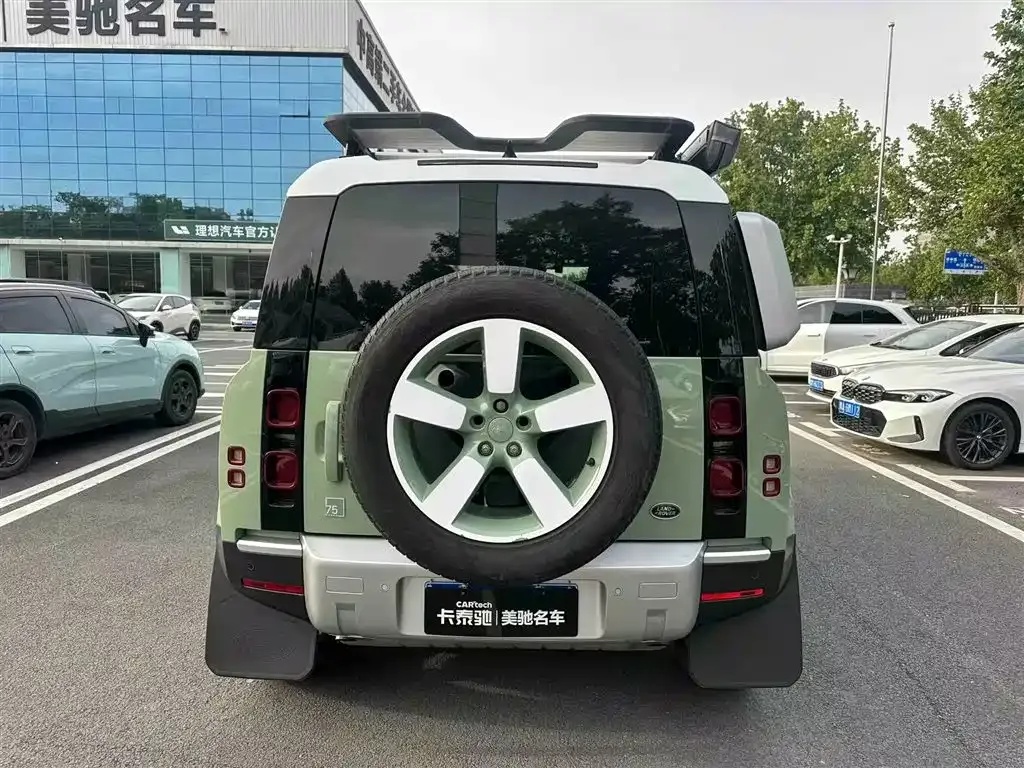 Land Rover Defender — фото 3
