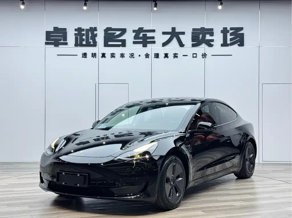 Tesla Model 3 — фото 2