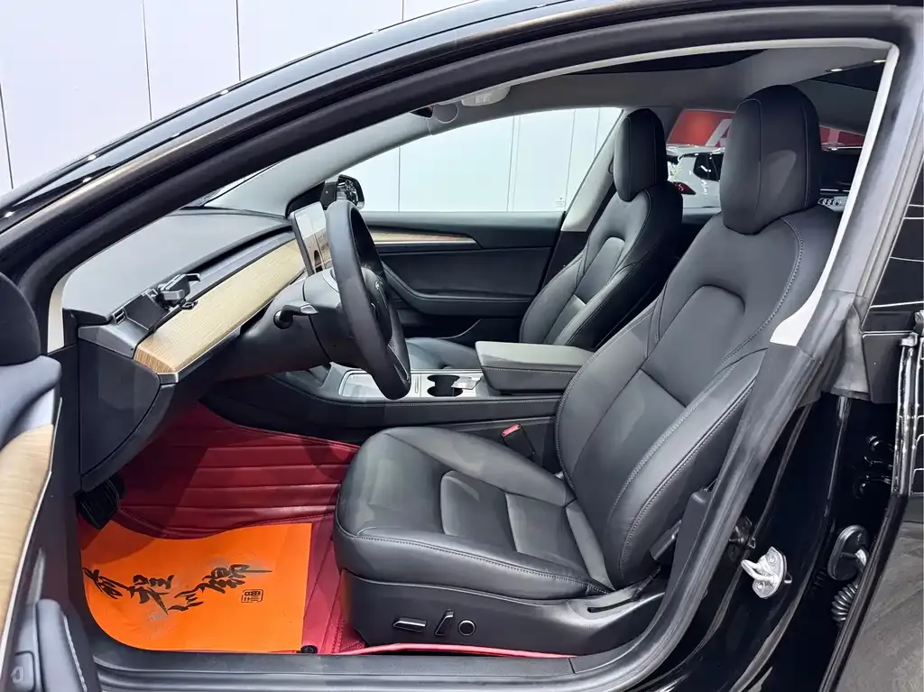 Tesla Model 3 — фото 4