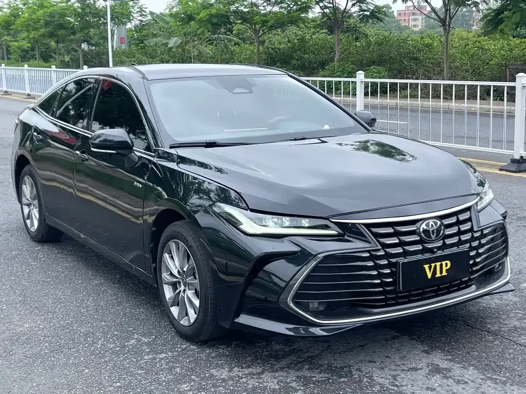 Toyota Avalon — фото 10