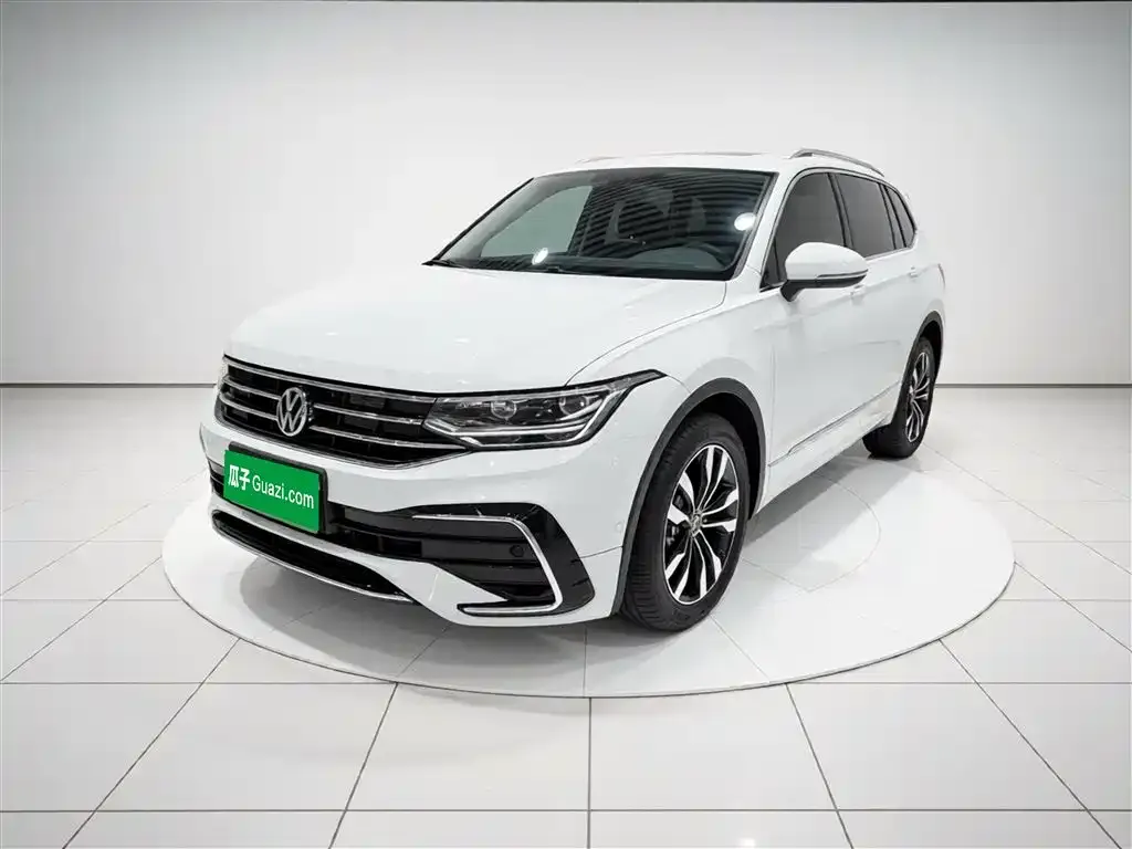 Volkswagen Tiguan L — фото 6