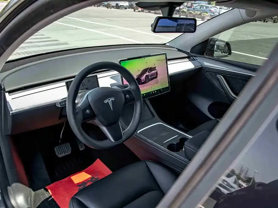 Tesla Model Y 2024 из CN, фото 2