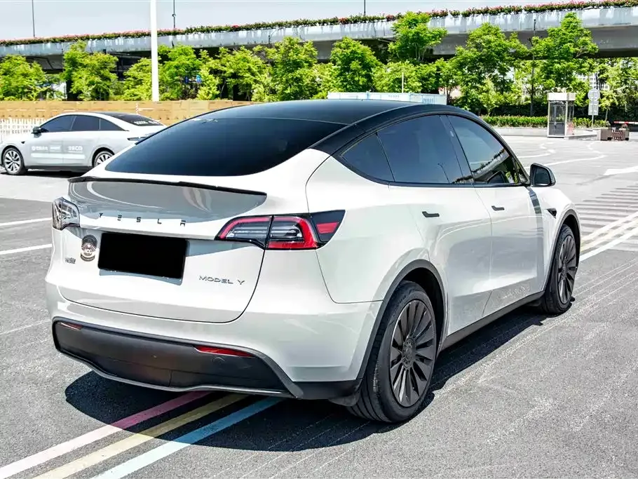 Tesla Model Y 2024 из CN, фото 5