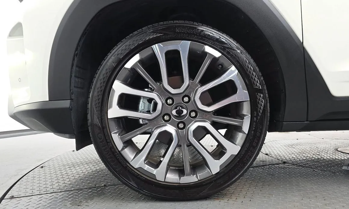 KG Mobility (Ssangyong) Torres — фото 3